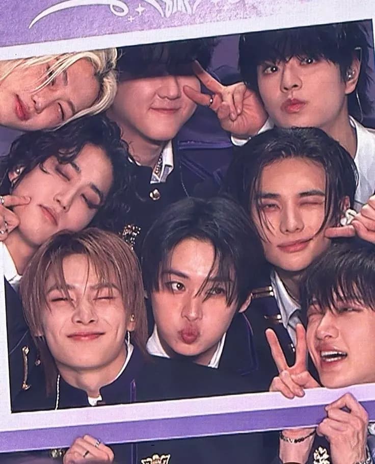 Stray kids thumbnail