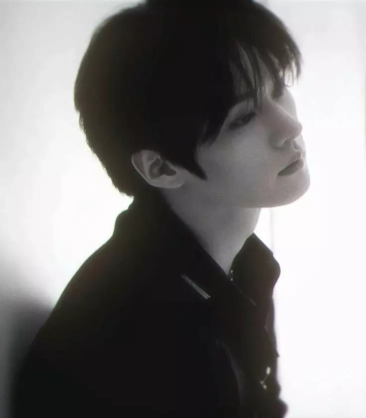 Lee know thumbnail