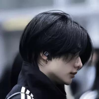 Hwang Hyunjin thumbnail