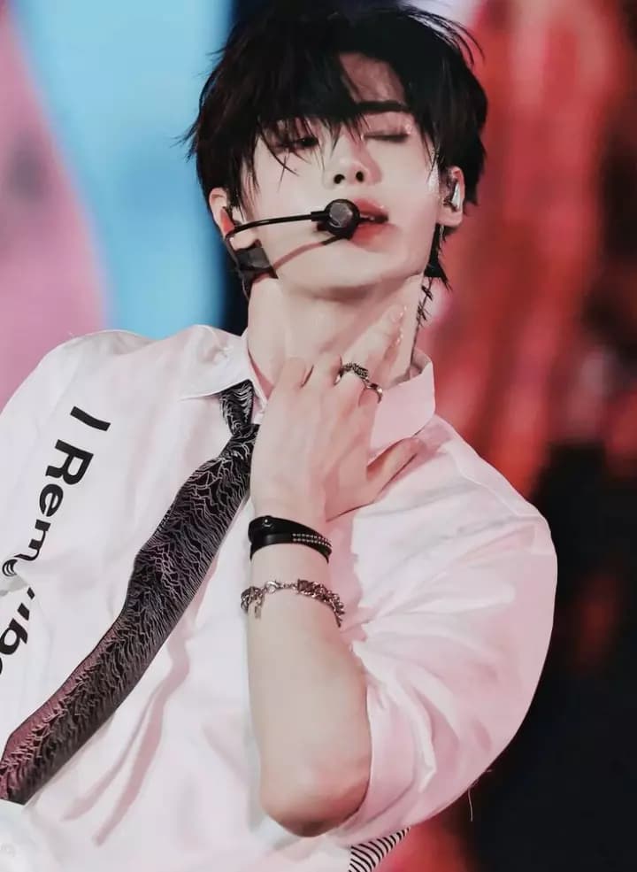Sunghoon thumbnail