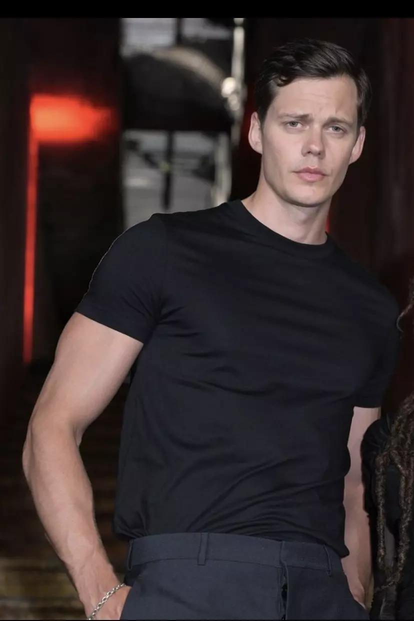 Bill Skarsgard thumbnail