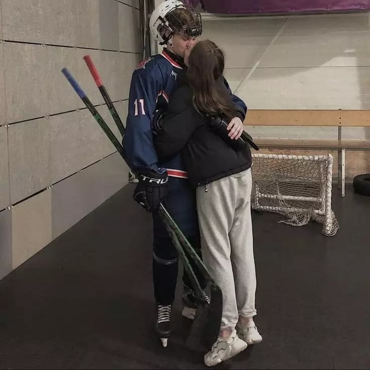 Hockey Captain thumbnail