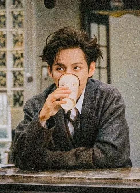 Kim Taehyung thumbnail