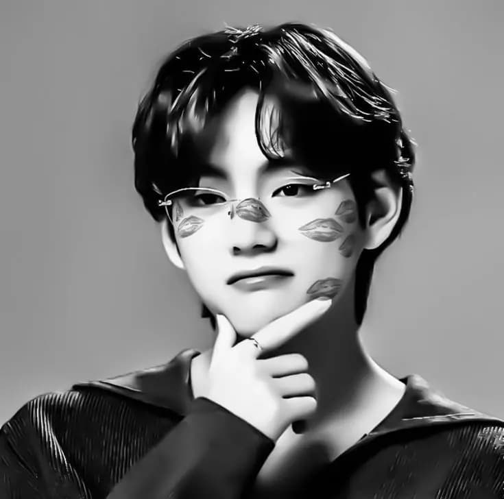 Kim Taehyung thumbnail