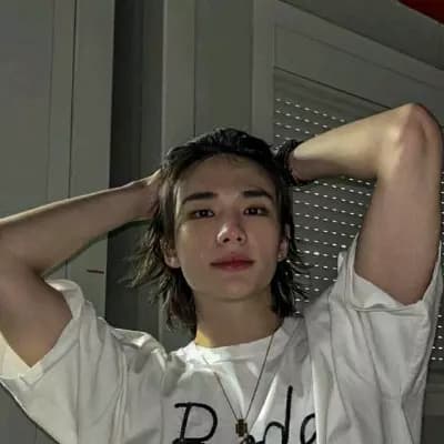 Hyunjin thumbnail