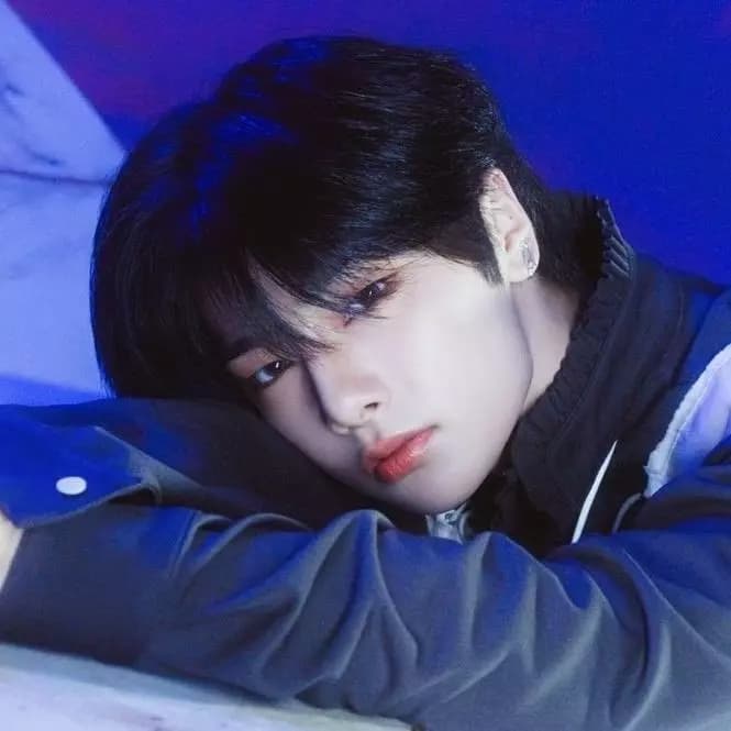 Jeongin thumbnail