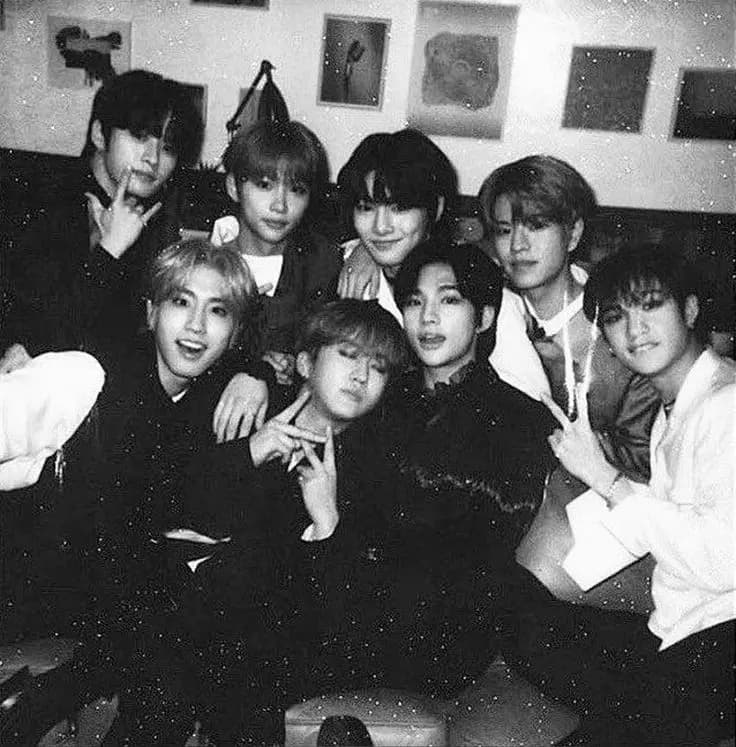 Stray kids thumbnail