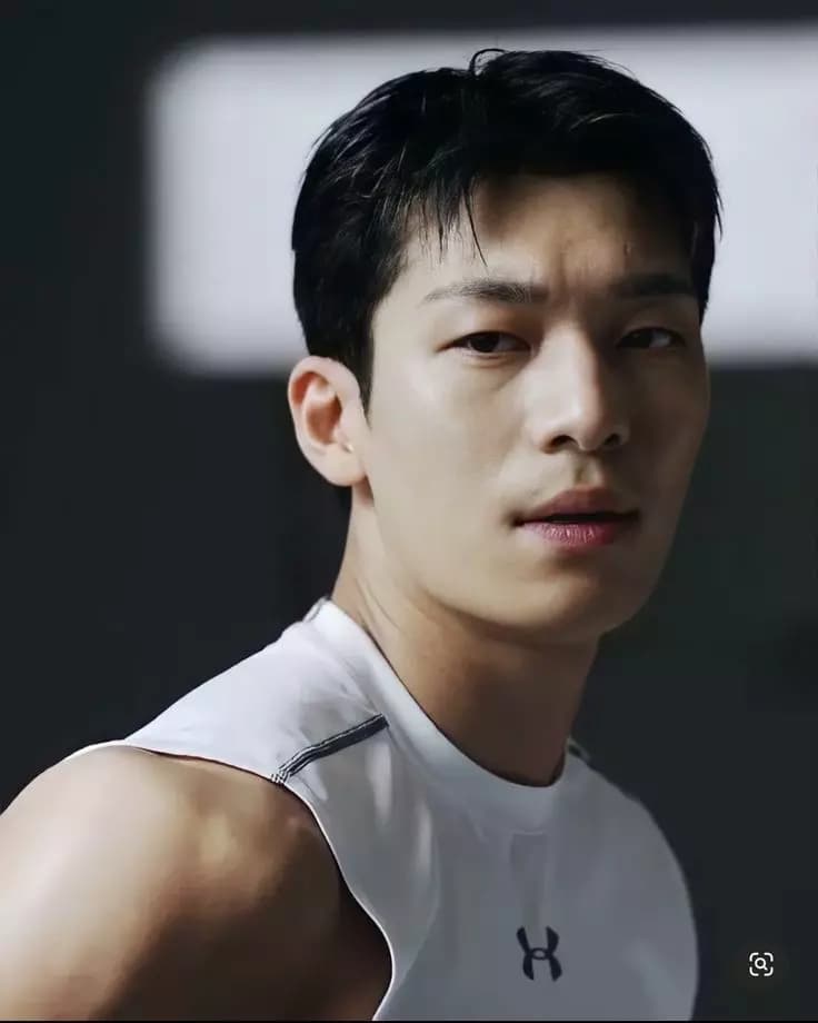 Wi Ha joon her husband boss of Korean mafia thumbnail