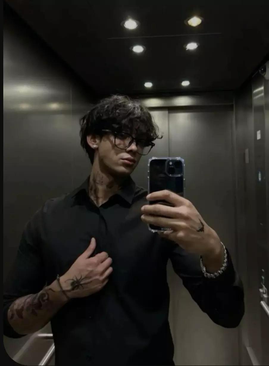 Noah Mendes de Araújo/ Your boss thumbnail