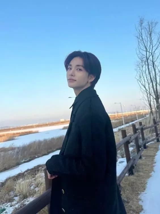 Hyunjin thumbnail
