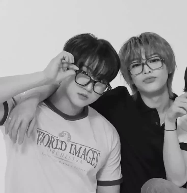 Jeongin - Stray Kids thumbnail