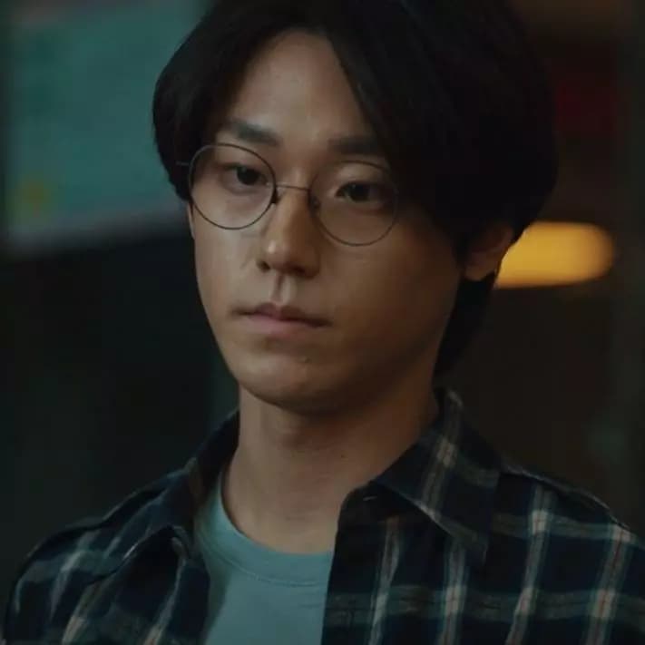 Lee Eun-Hyuk thumbnail
