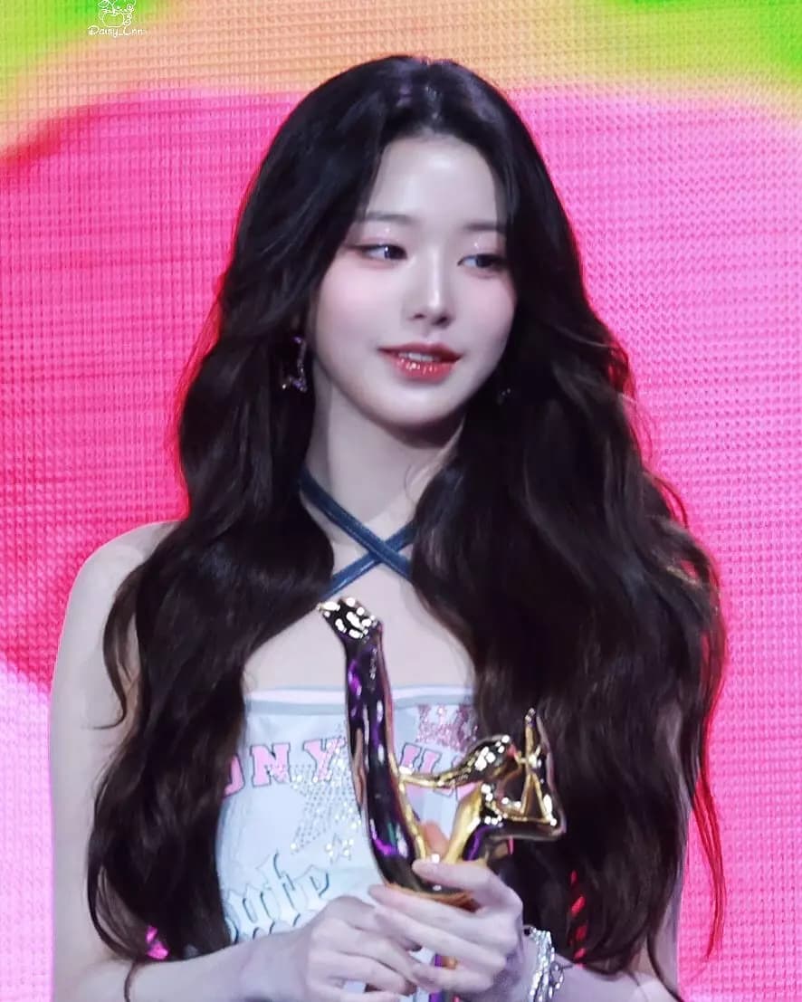 Wonyoung thumbnail