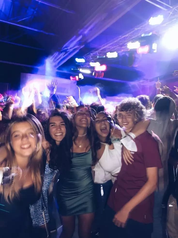 Friends Beach House thumbnail