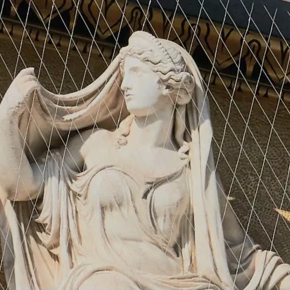Hera thumbnail