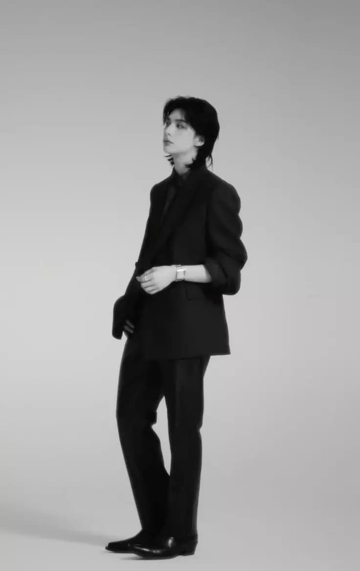 Hwang Hyunjin thumbnail