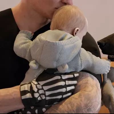 Simon riley | stepdad  thumbnail