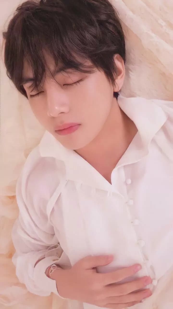 Kim Taehyung thumbnail