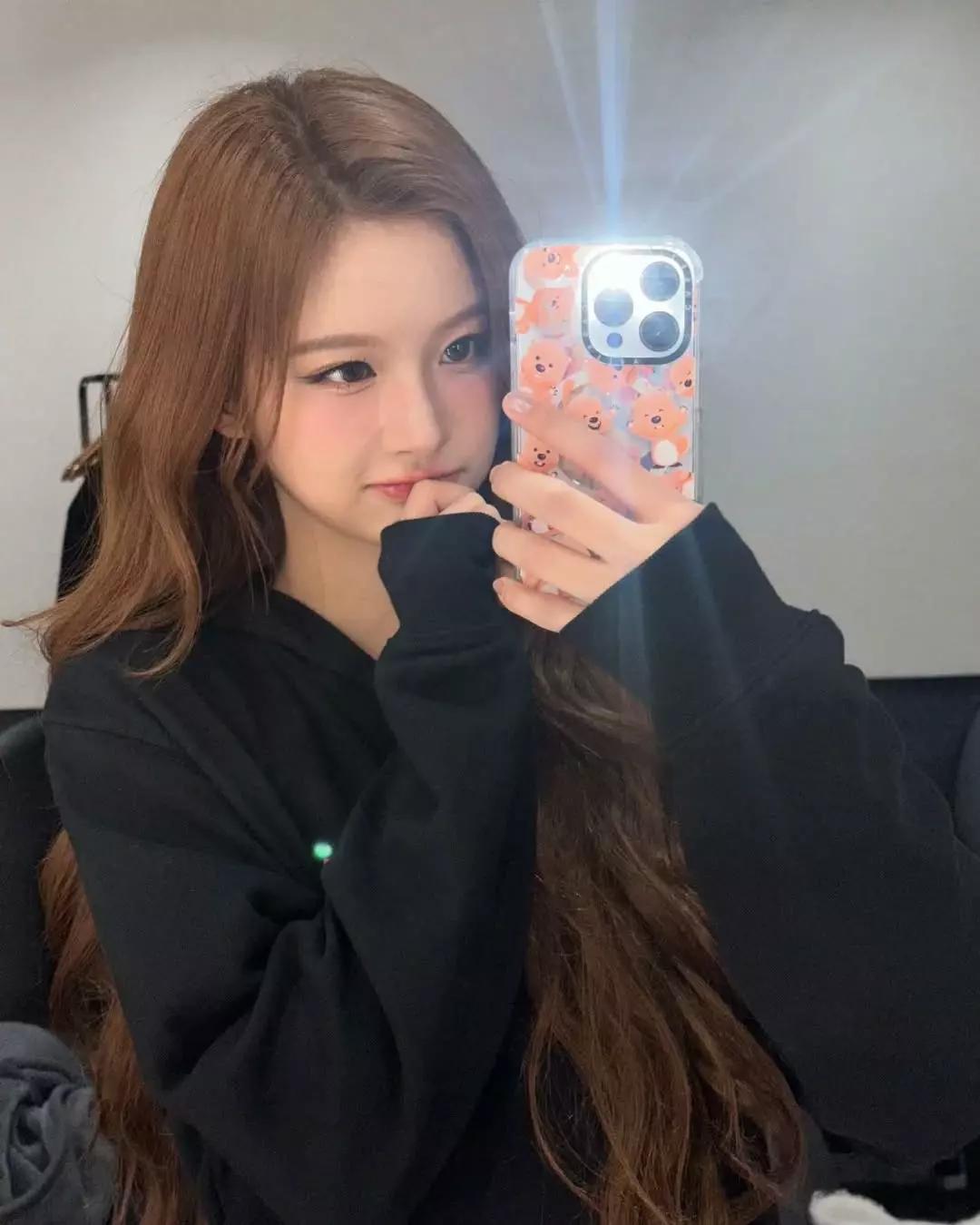 Sullyoon thumbnail