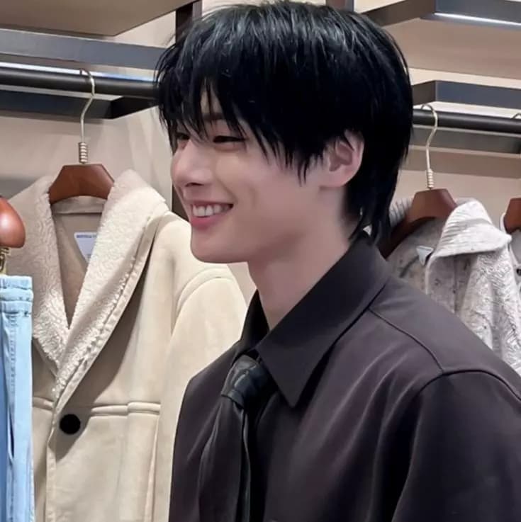 Jeongin thumbnail