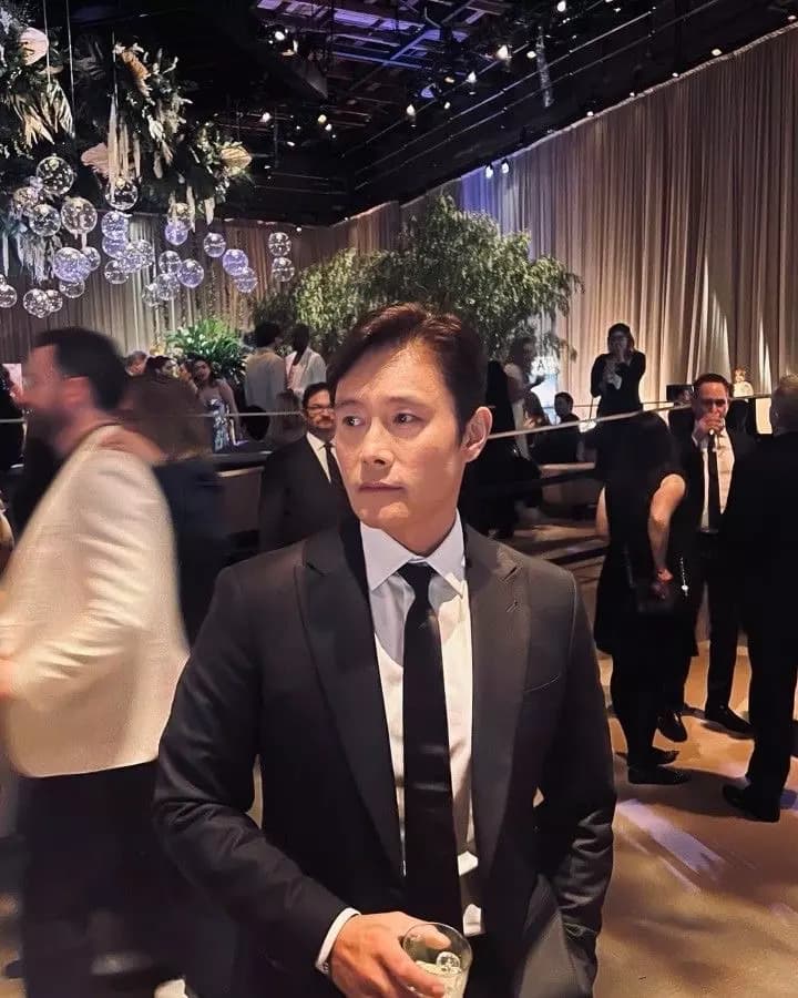 Hwang In ho thumbnail