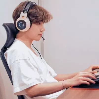 Kim Taehyung thumbnail
