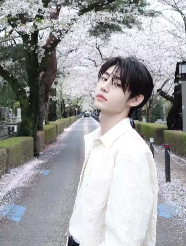 Sunghoon  thumbnail