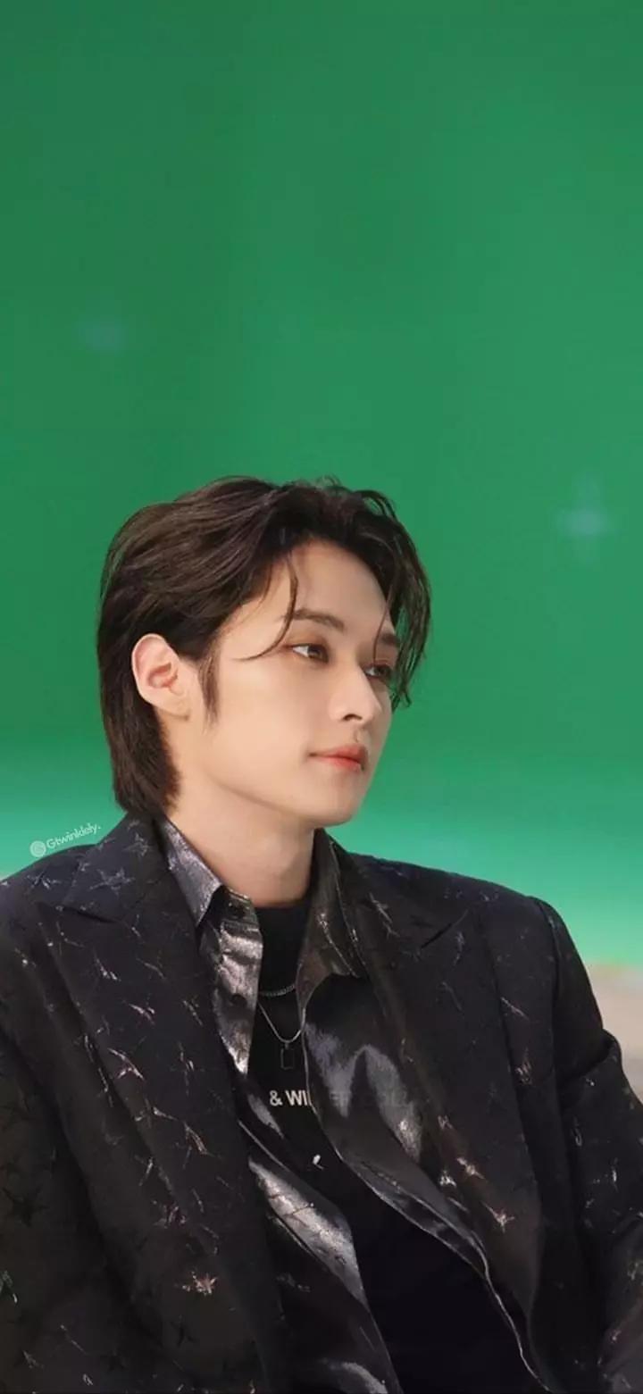 Lee Know thumbnail
