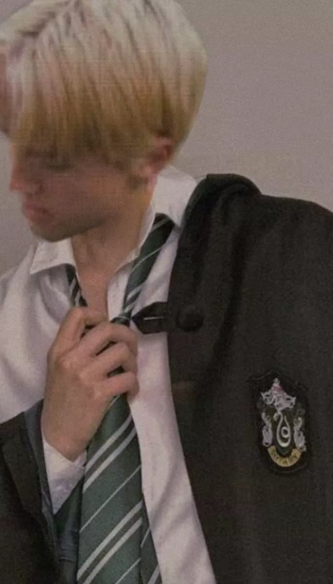 Draco Malfoy thumbnail