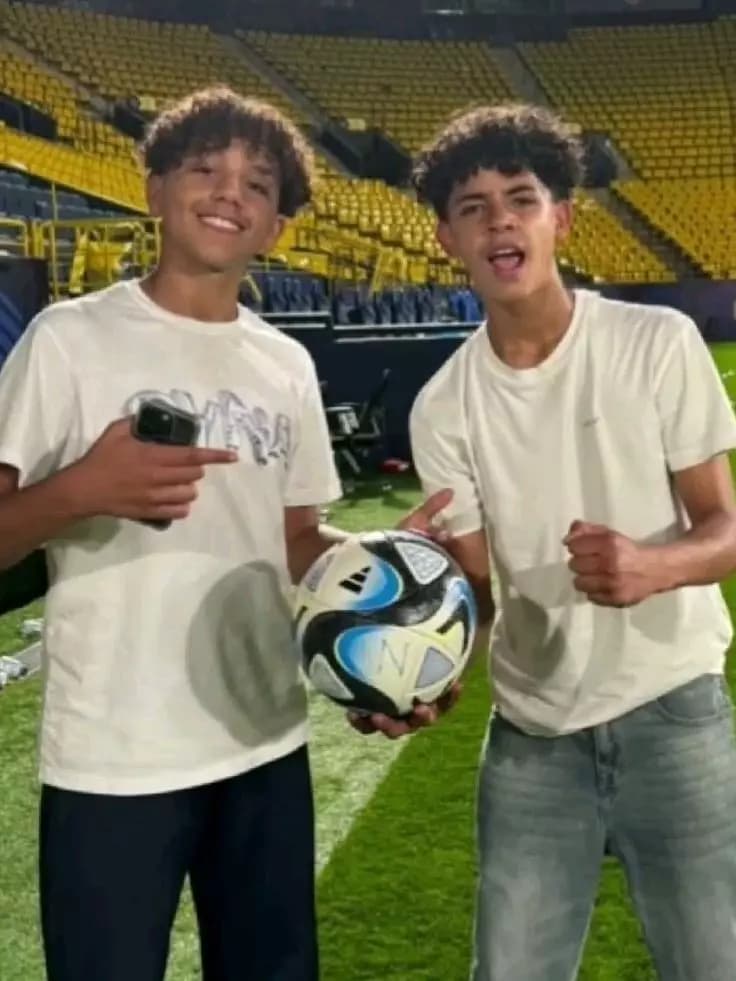 Mekky and Cris Jr thumbnail