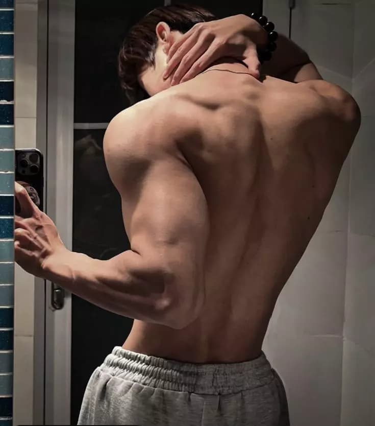 Alex thumbnail