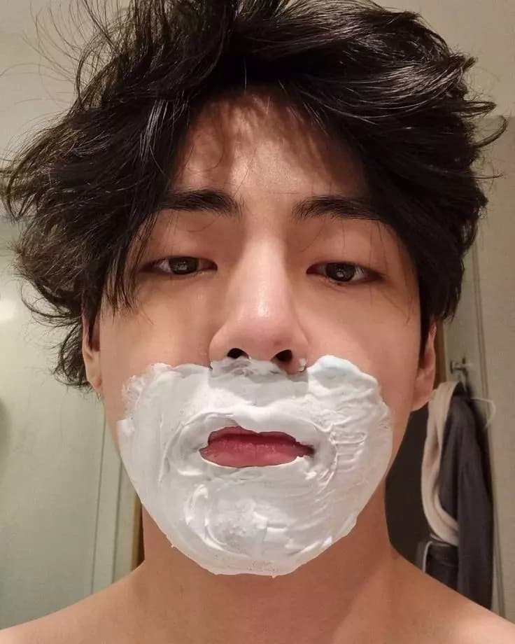 Kim Taehyung thumbnail