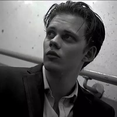 Bill Skarsgård thumbnail