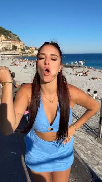 Camila Araujo thumbnail