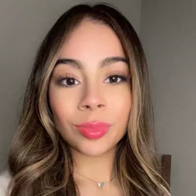 Larissa  thumbnail