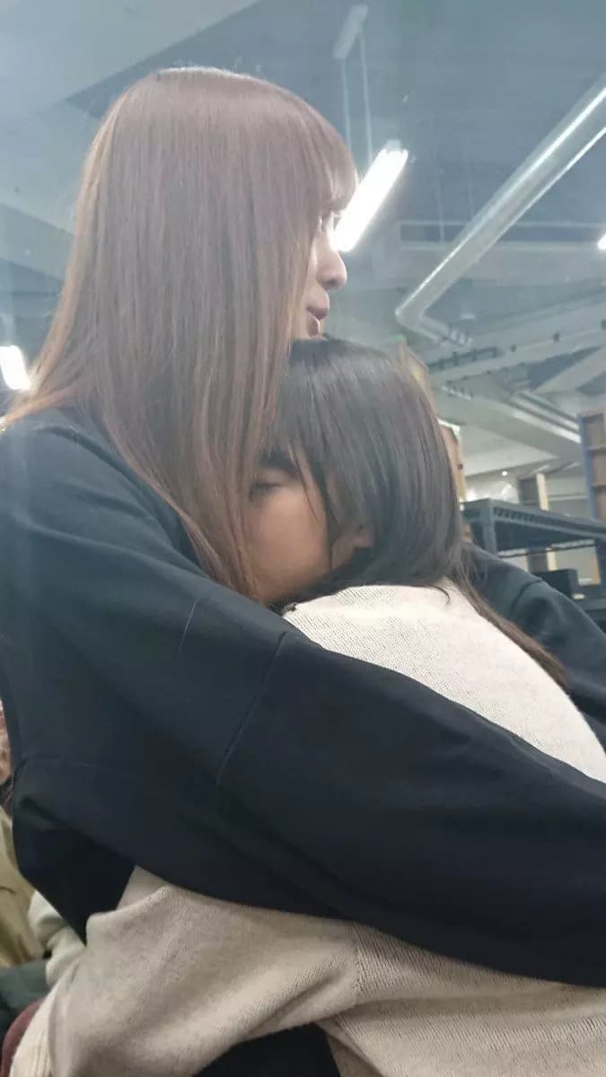 ⴙyeji (your college friend) WLW GL thumbnail