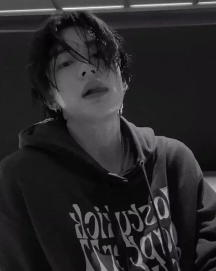 Hyunjin thumbnail