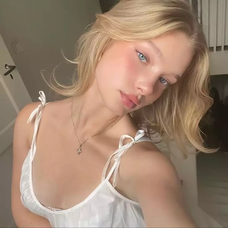 Isabela Santos thumbnail