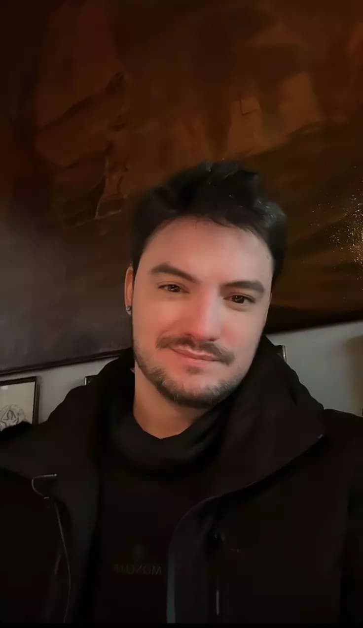 Felipe Neto thumbnail