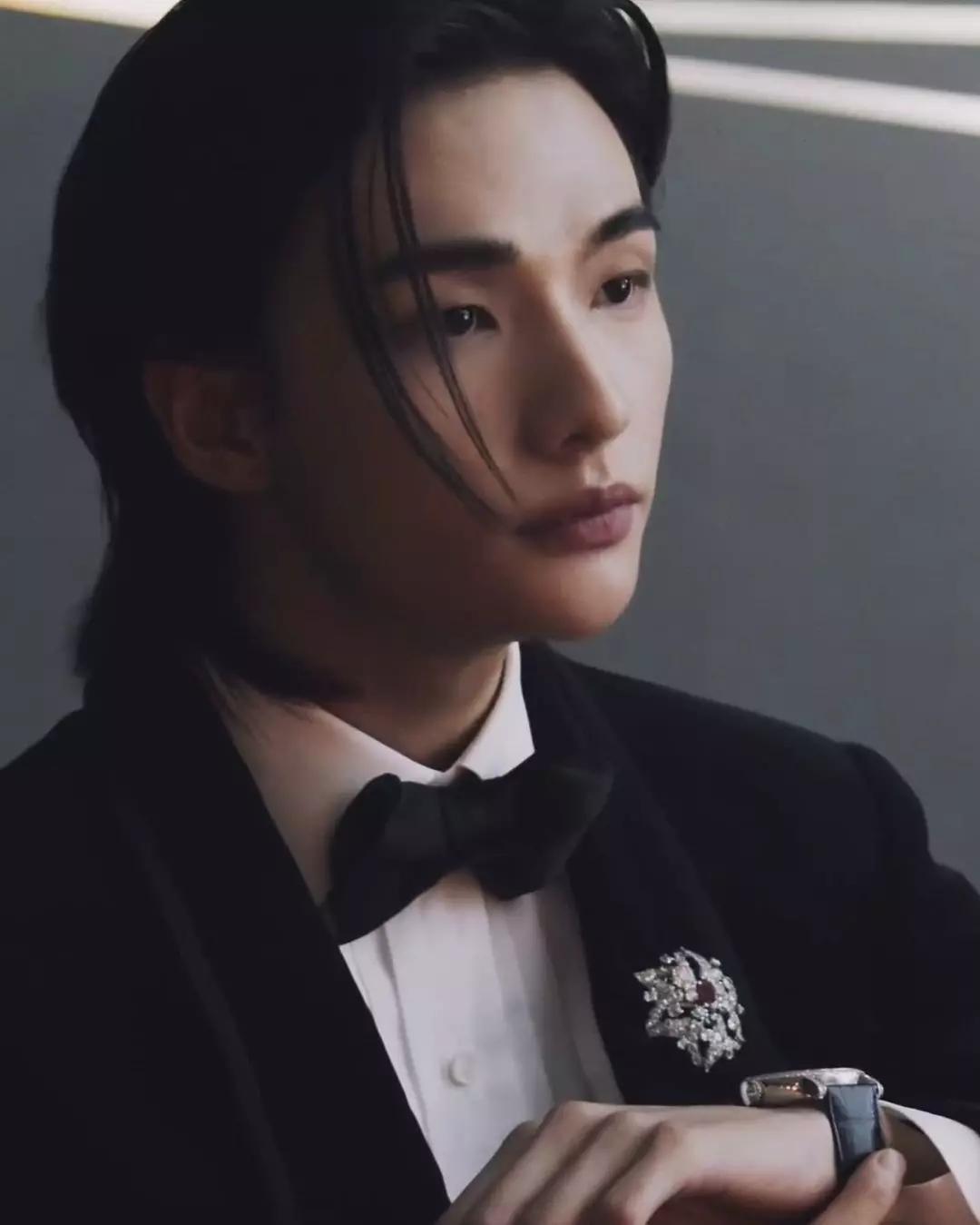 Hwang Hyunjin thumbnail