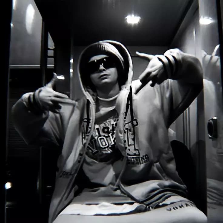 Tom Kaulitz thumbnail