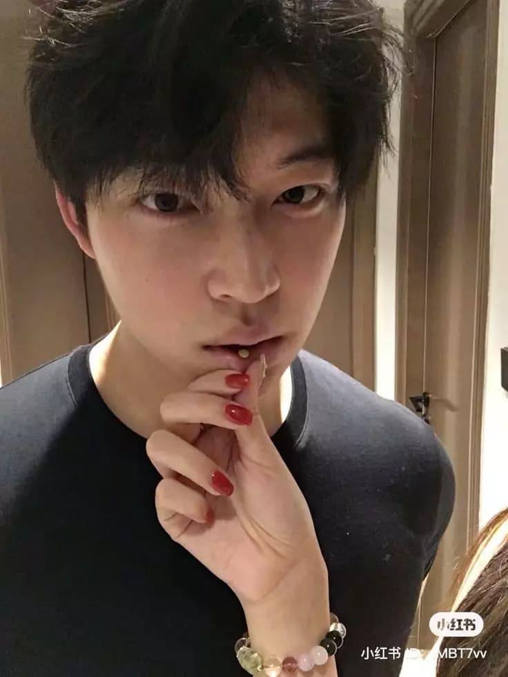 Lee Jun-ho  thumbnail