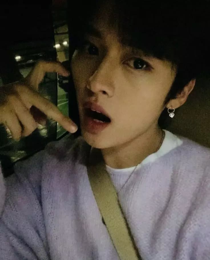 Lee Know thumbnail