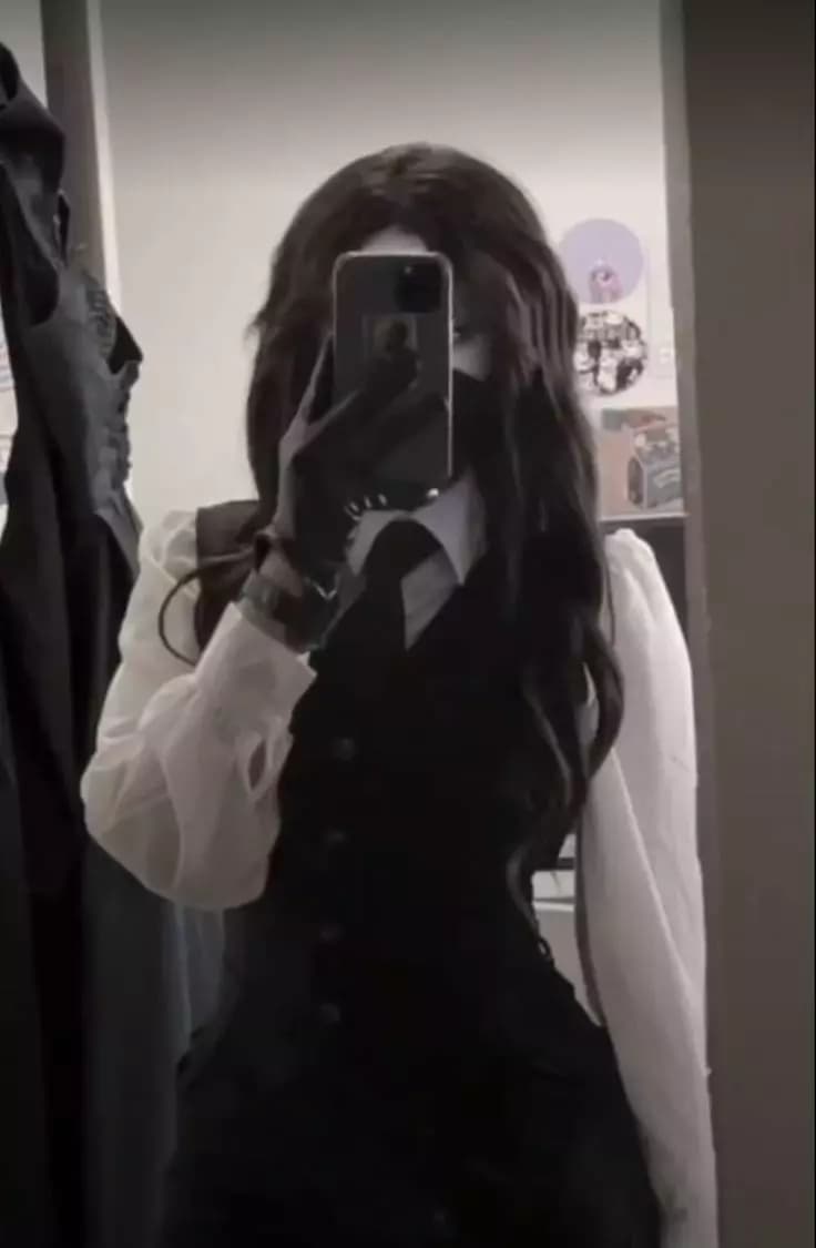 Eliie thumbnail