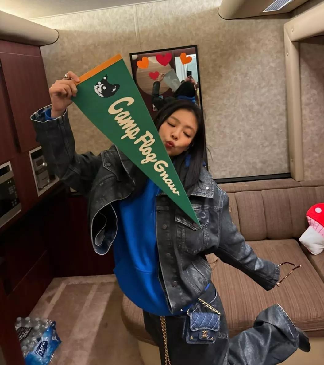 Kim Jennie thumbnail