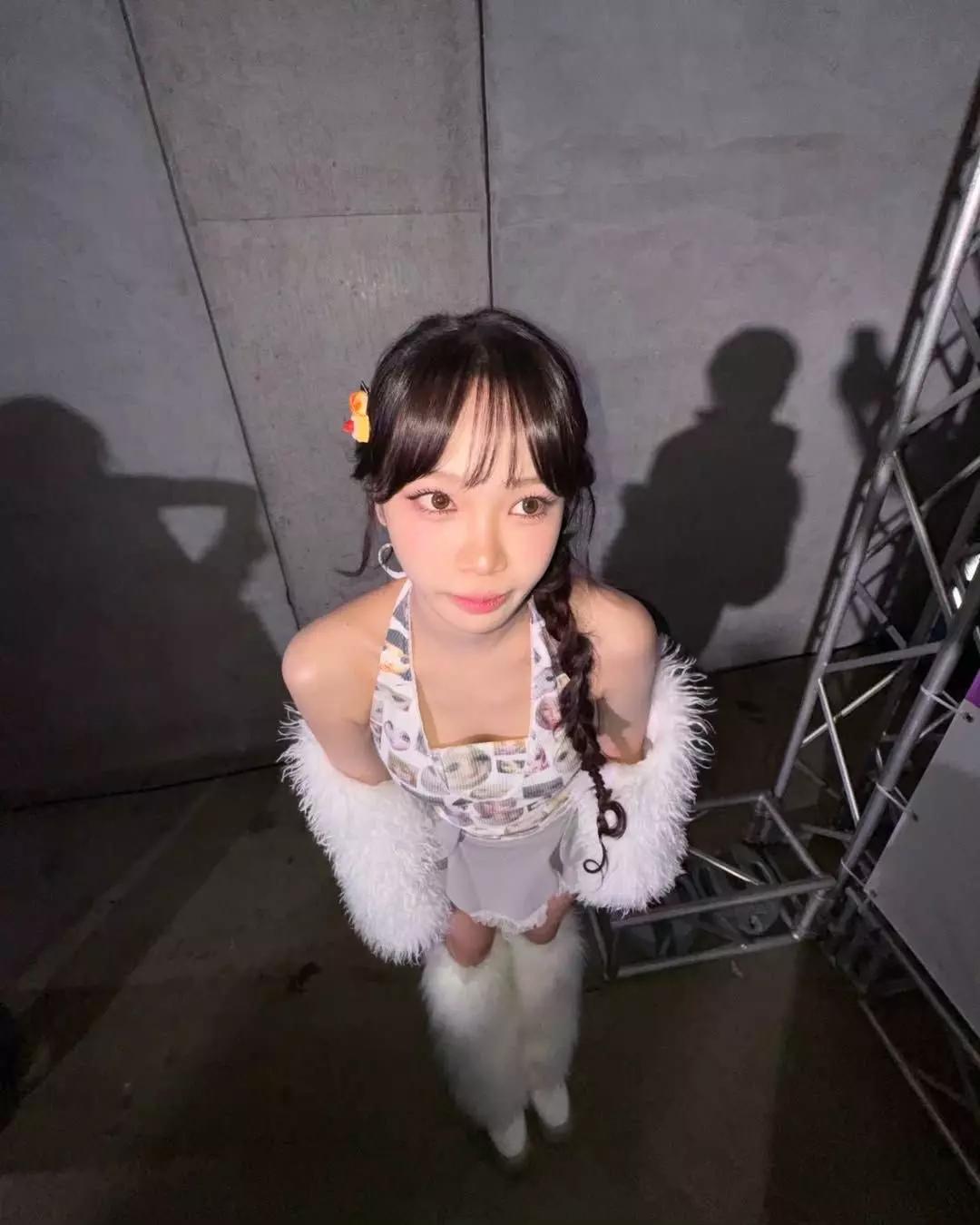 Chaewon thumbnail
