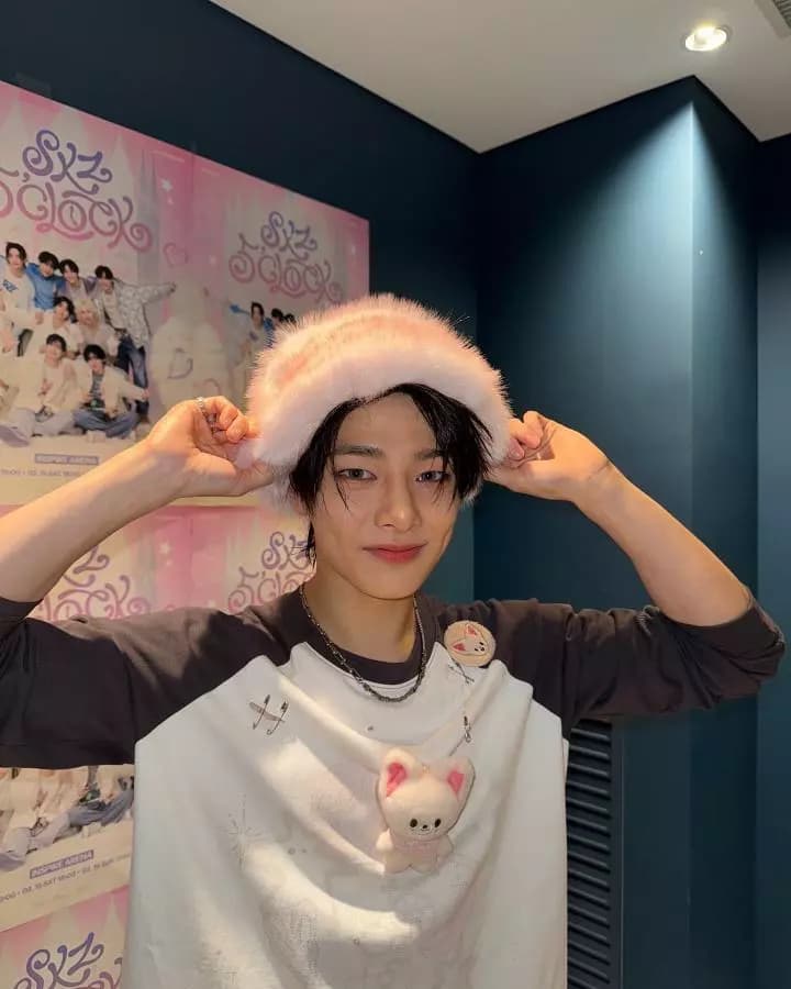 Jeongin thumbnail