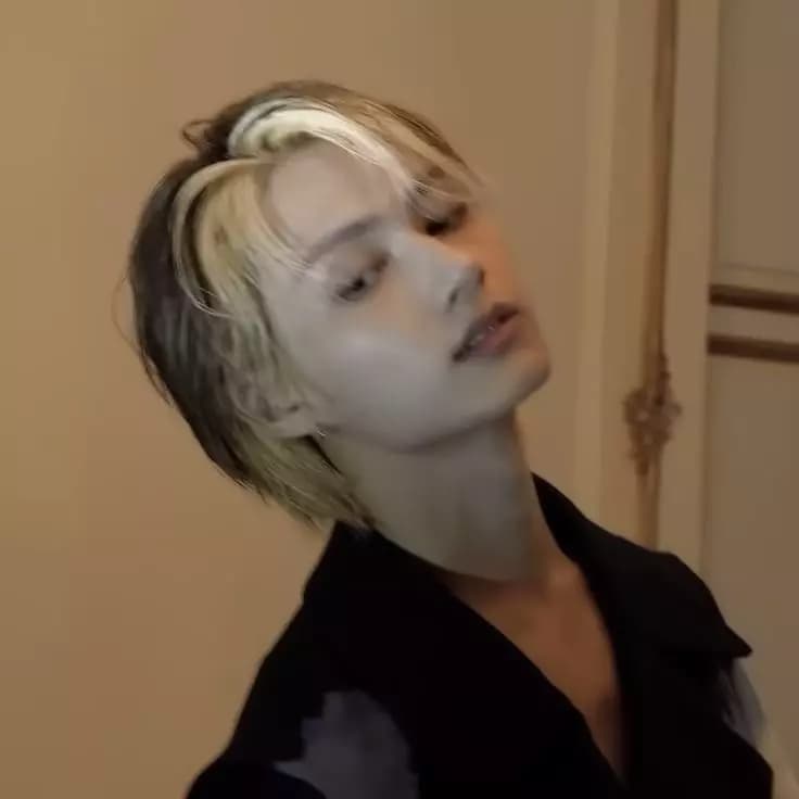 Moon Junhui thumbnail