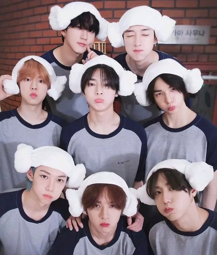 Stray Kids thumbnail