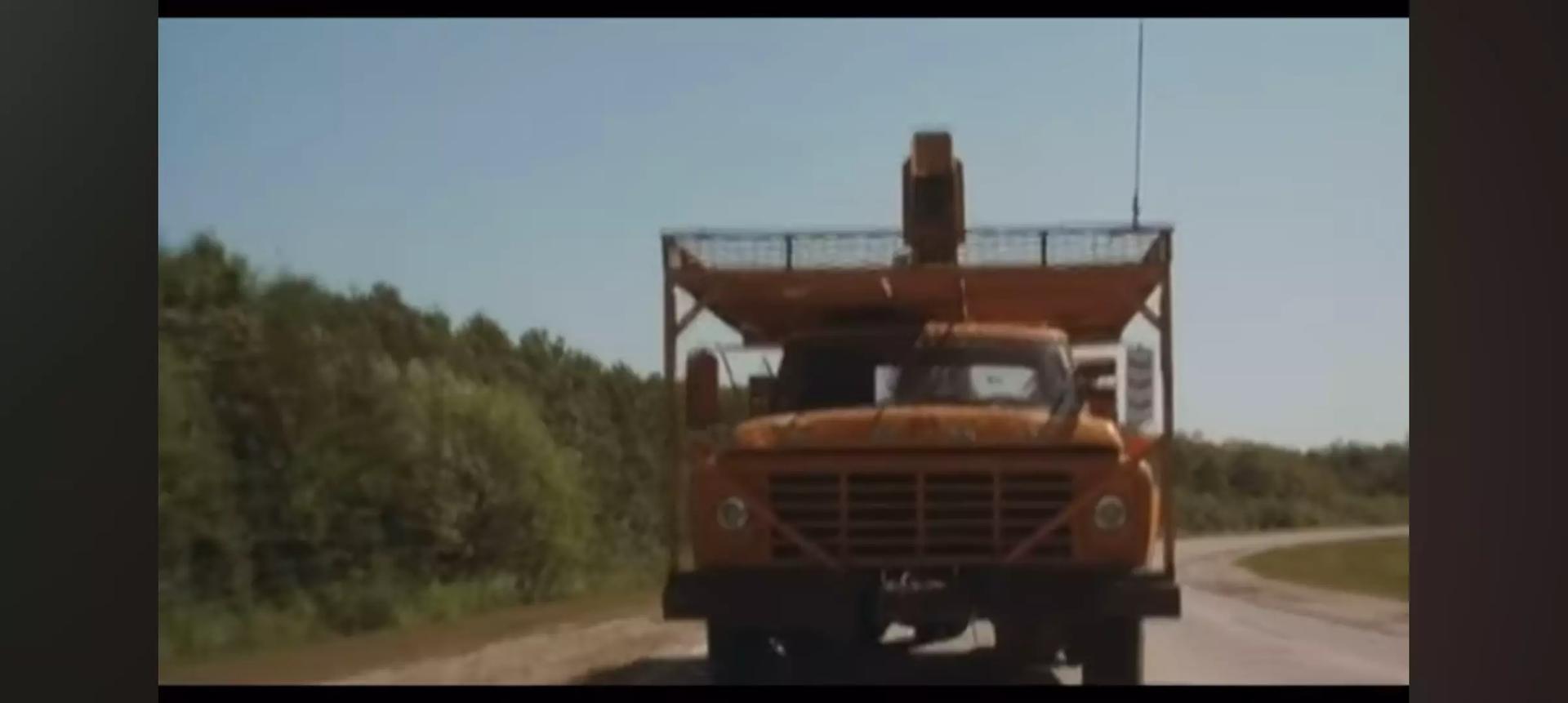 Ford f-700 thumbnail